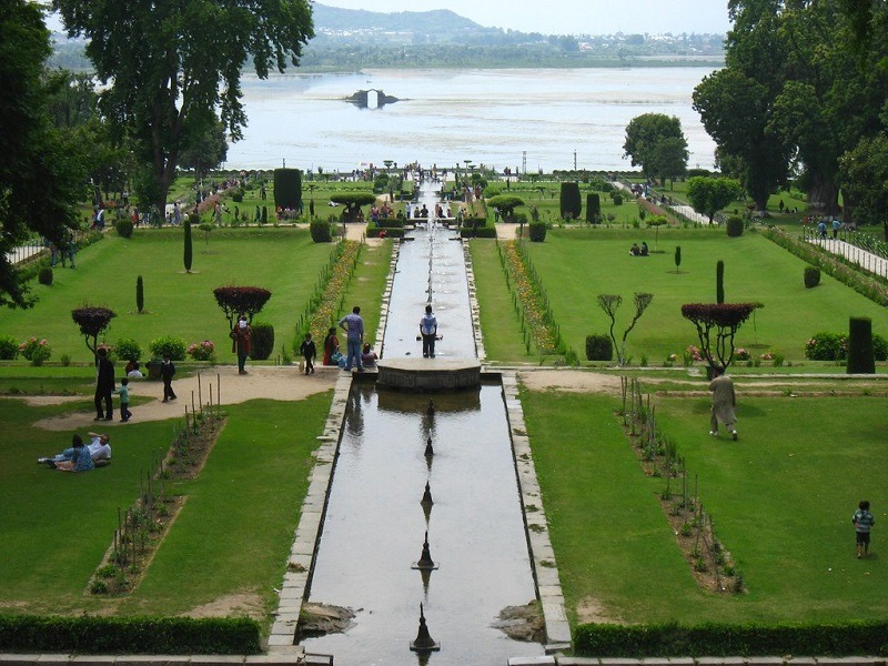 309708688nishat bagh main