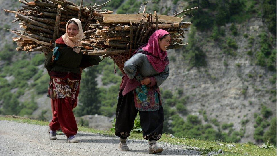  86667499 kashmir women g